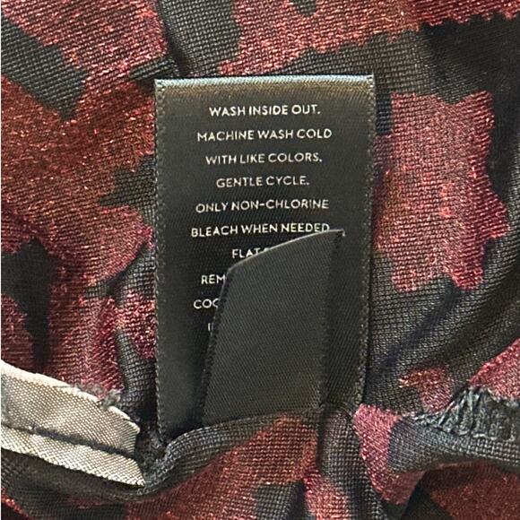 Simply Vera Vera Wang Velvet Burnout Long Sleeve Tunic Top Burgundy Black Size L - Picture 13 of 13